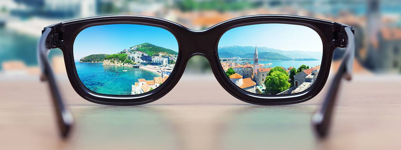 cityscape_focused_in_glasses_1280x480
